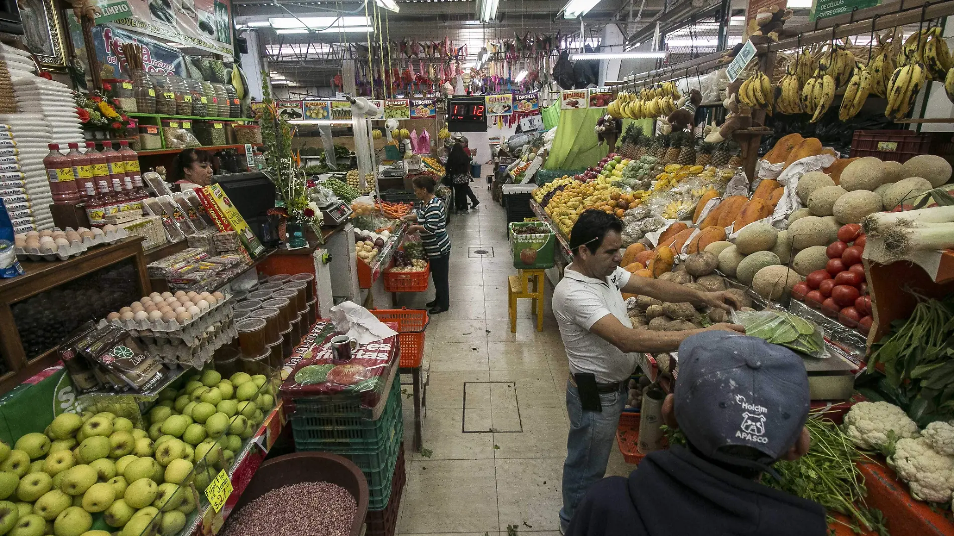 Los mercados municipales de Tequisquiapan son monitoreados por protección civil con el